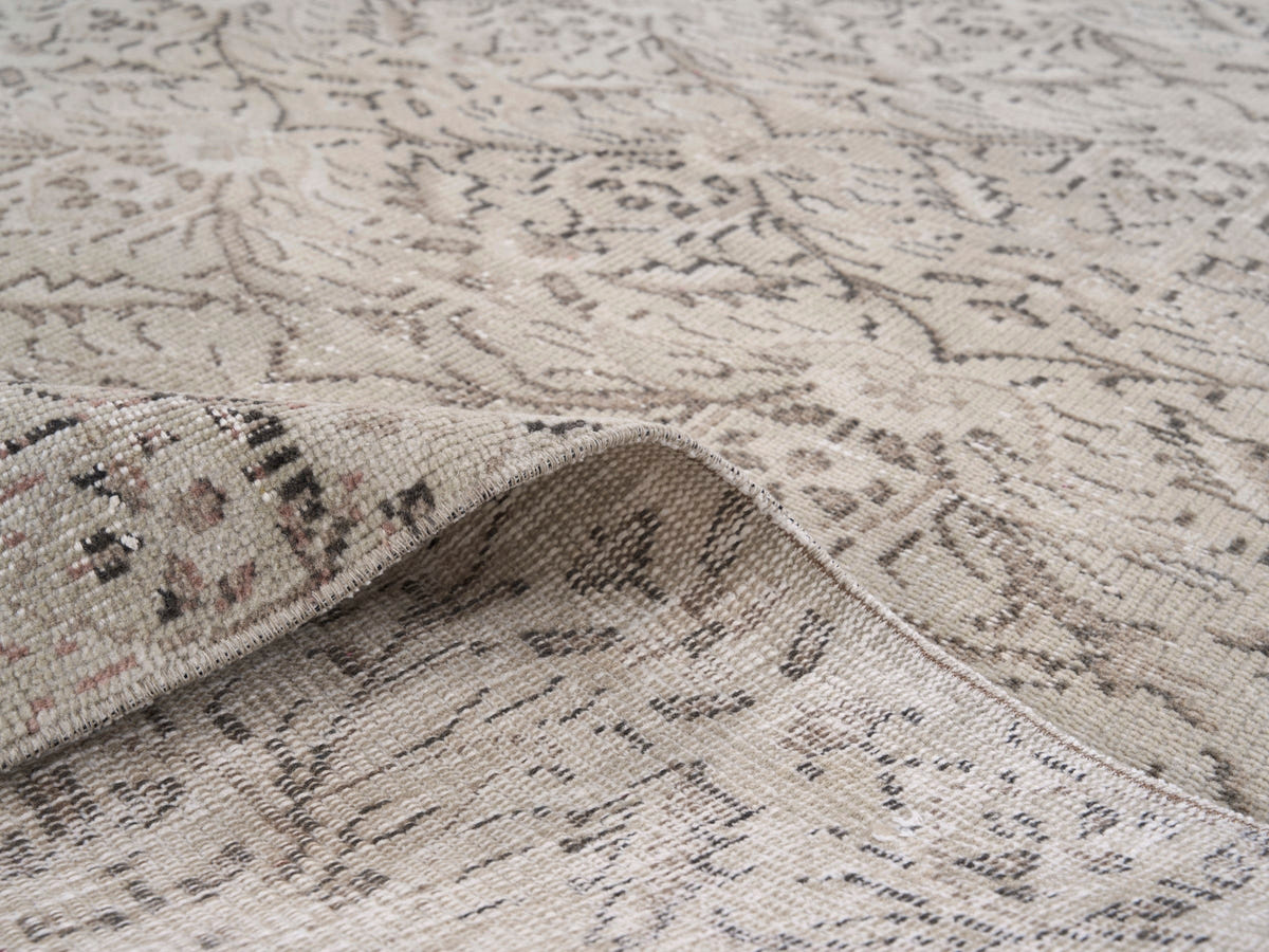 8159, Turkish Manisa Area Rug