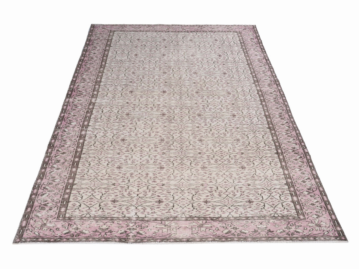 8284, Turkish Manisa Area Rug
