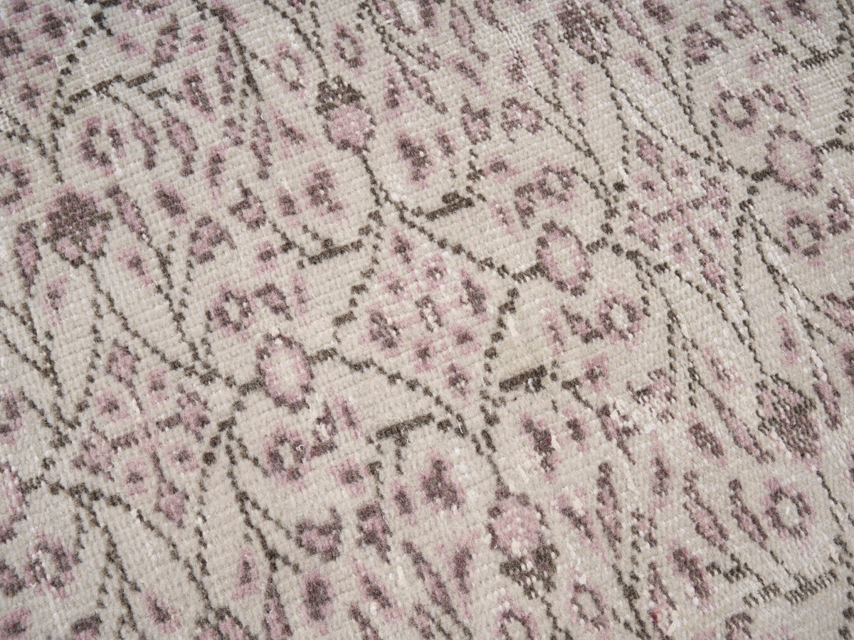 8284, Turkish Manisa Area Rug