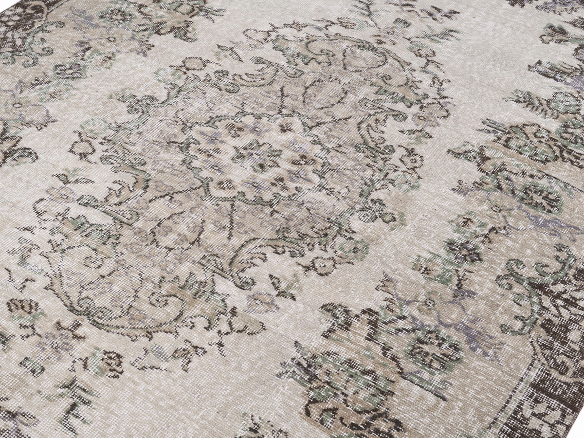 8096, Turkish Isparta Area Rug
