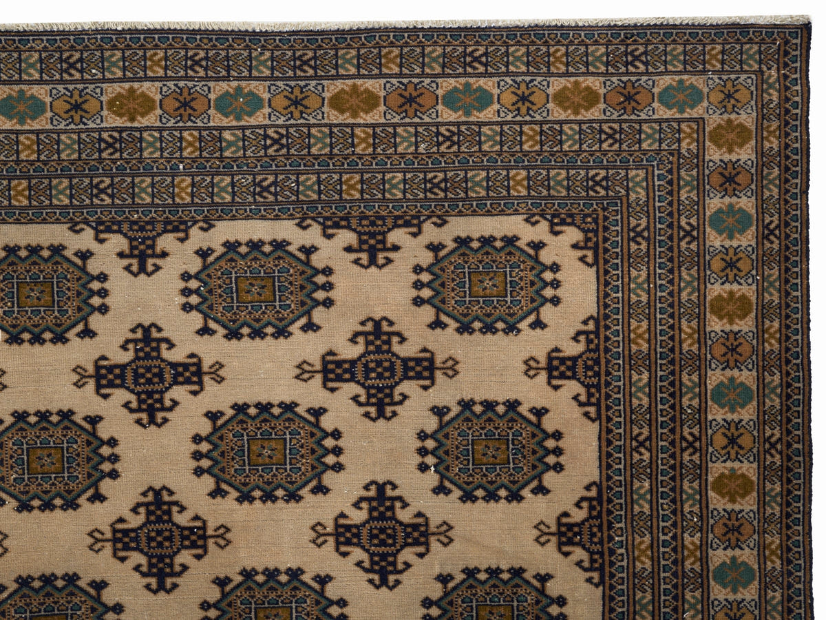 8985, Persian Torkaman Oversized Rug
