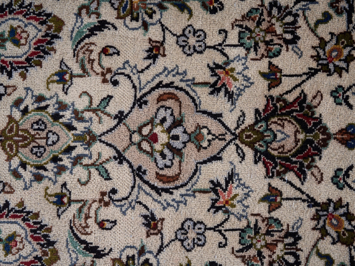9006, Persian Kashan Oversized Rug
