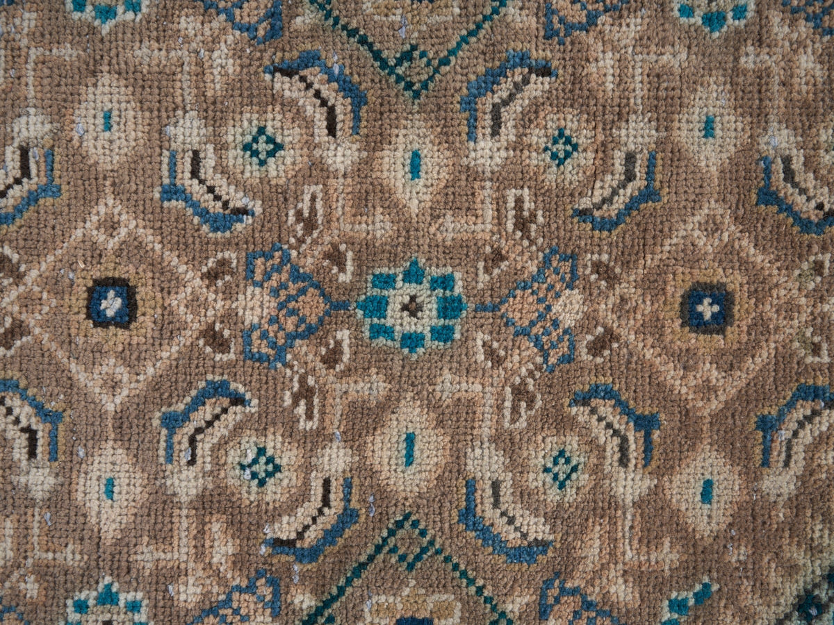 8983, Persian Mahal Oversized Rug