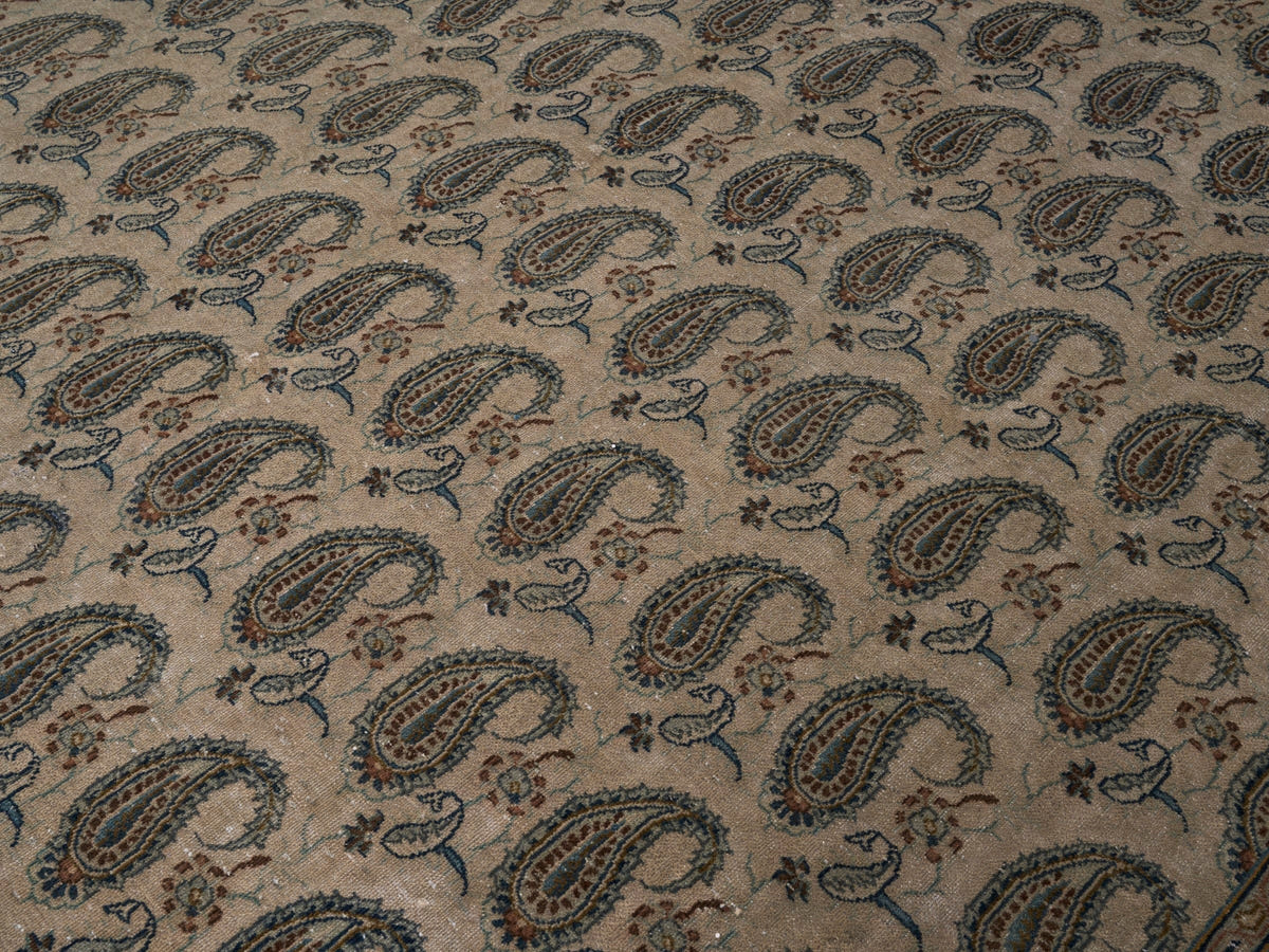 9016, Persian Kashan Oversized Rug