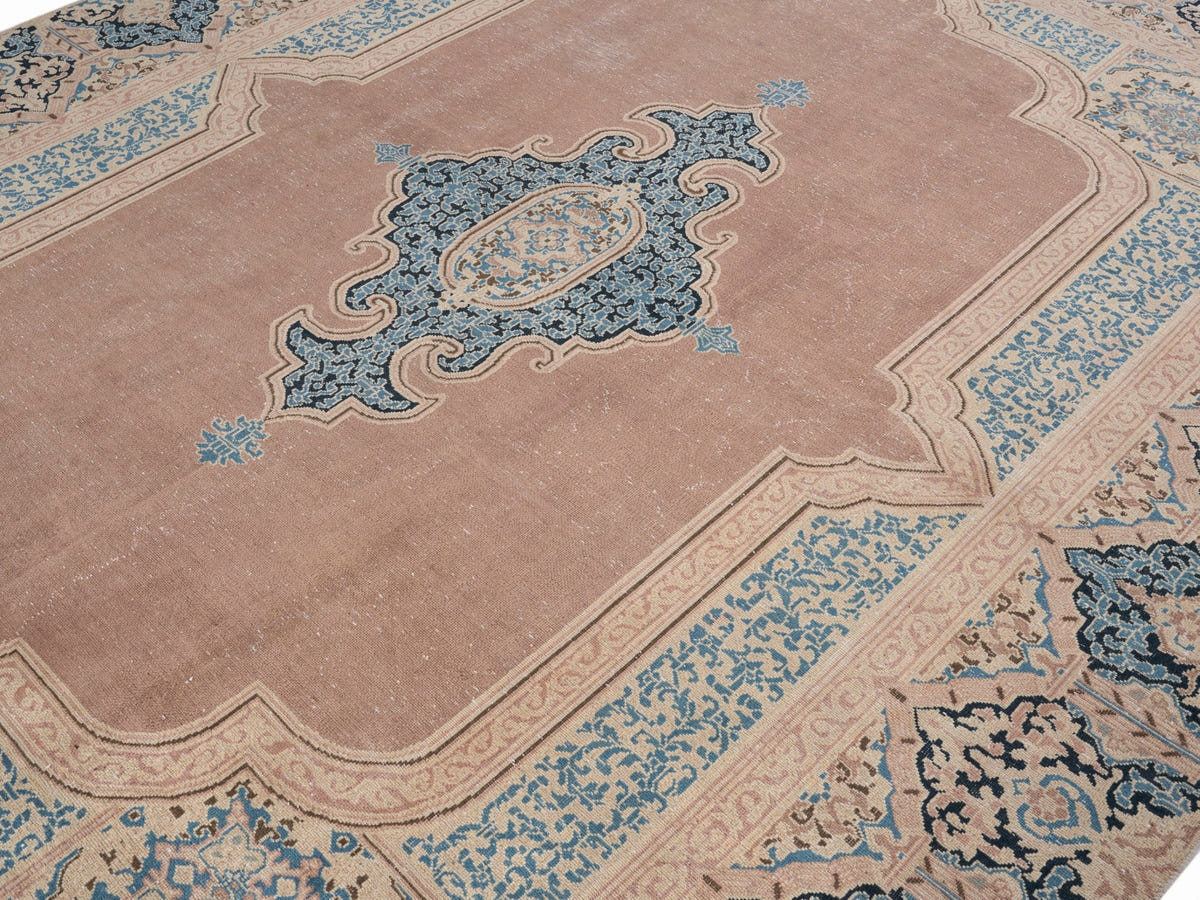 9035, Persian Kerman Oversized Rug