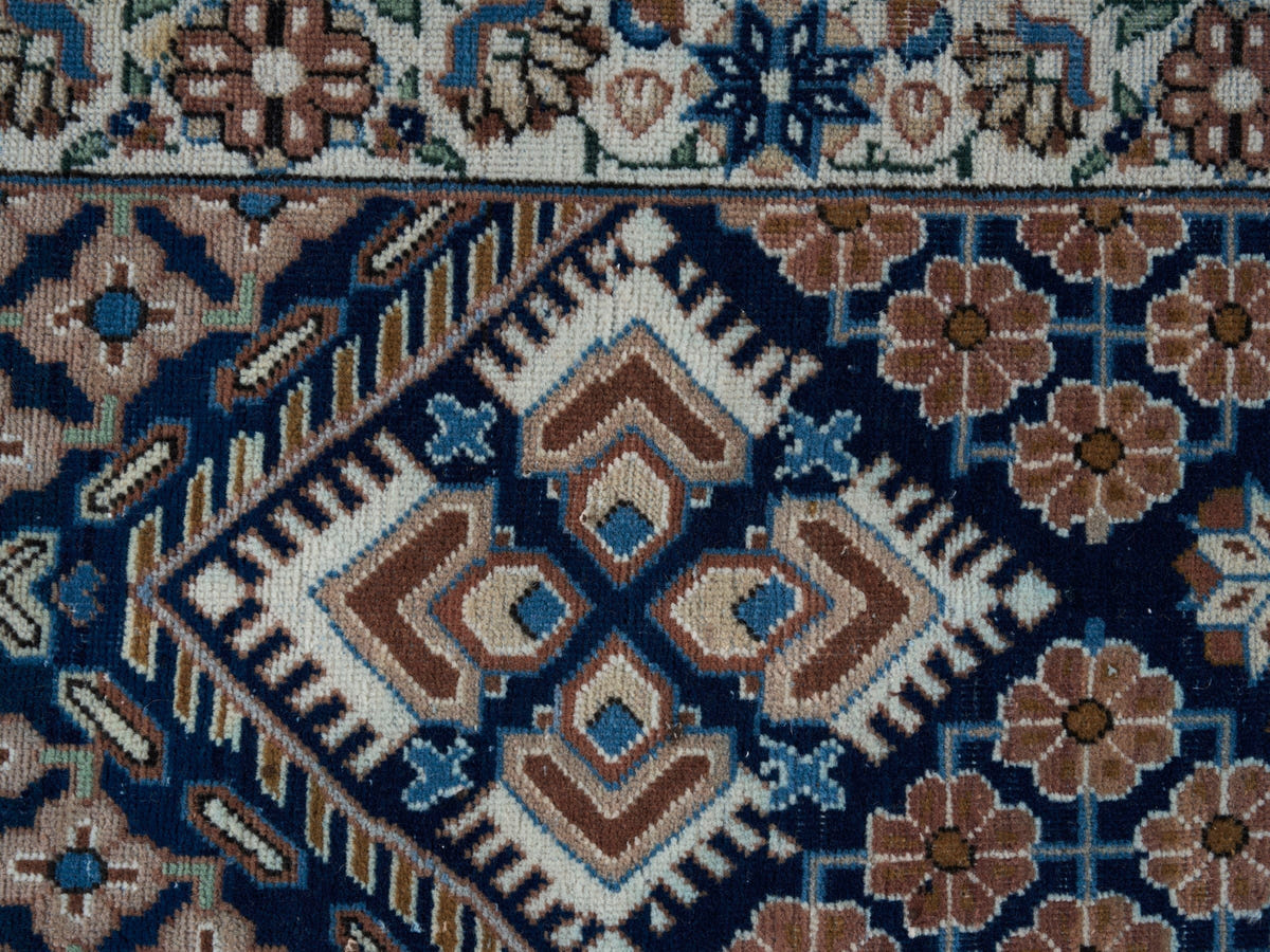 9002, Persian Kashan Oversized Rug
