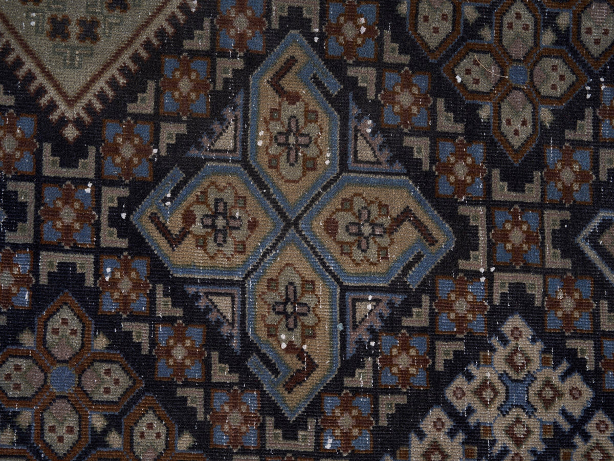 8968, Persian Najafabad Oversized Rug
