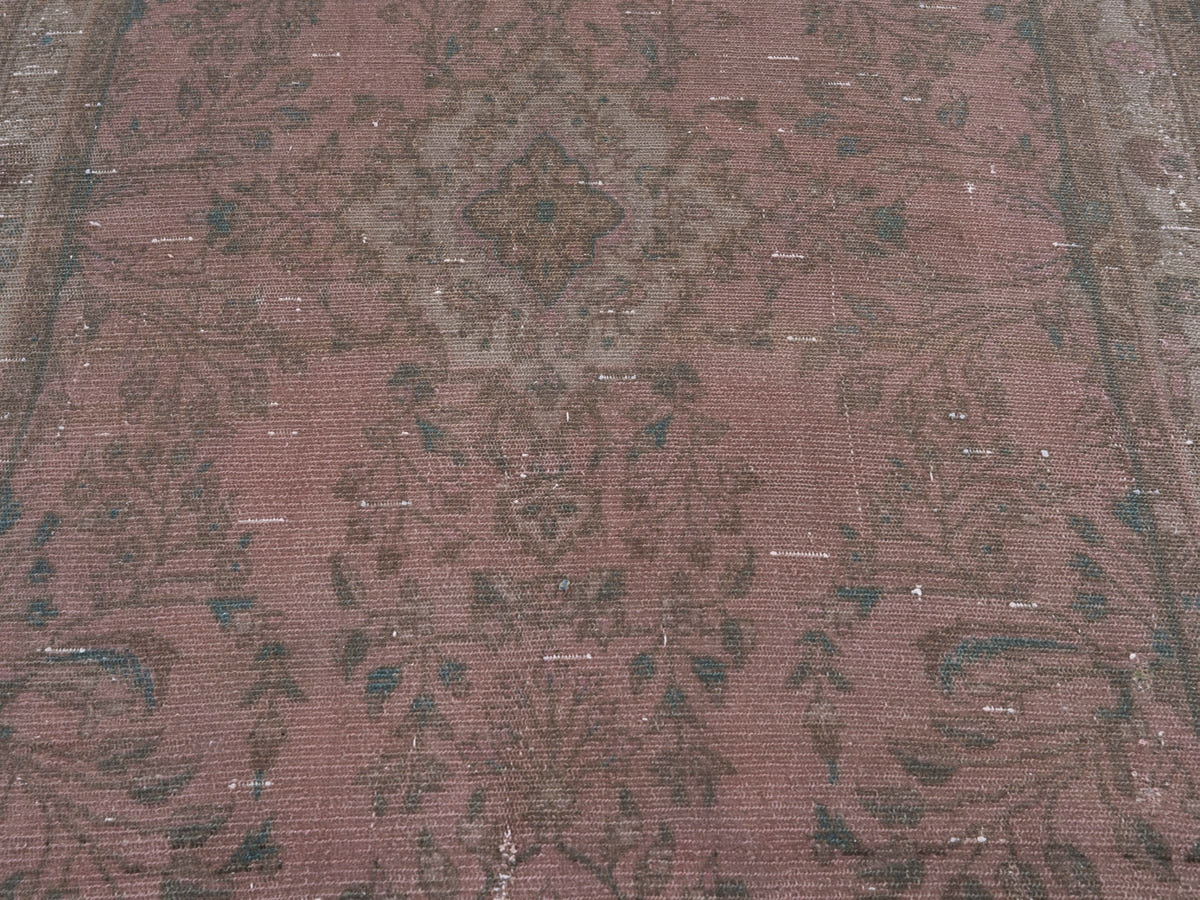 8901, Persian Hamadan Runner Rug