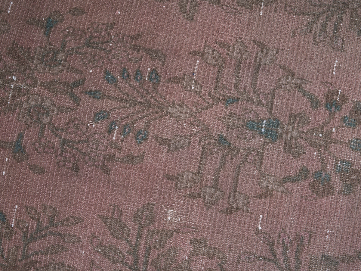 8901, Persian Hamadan Runner Rug