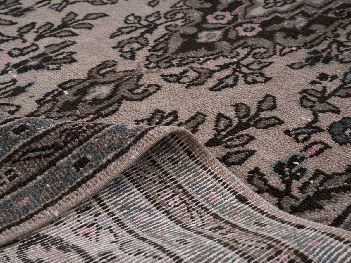 8905, Persian Hamadan Runner Rug