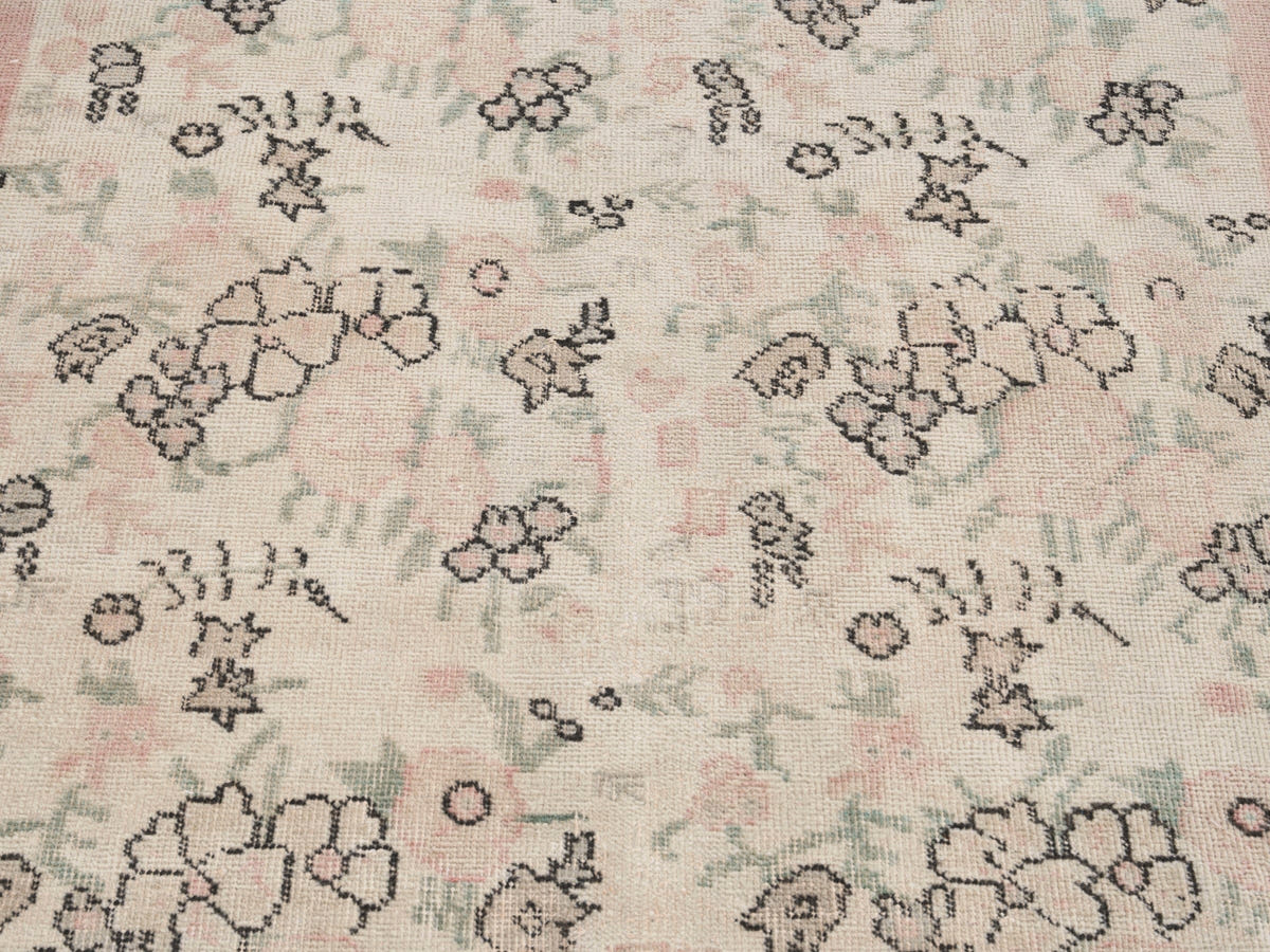 8207, Turkish Isparta Area Rug