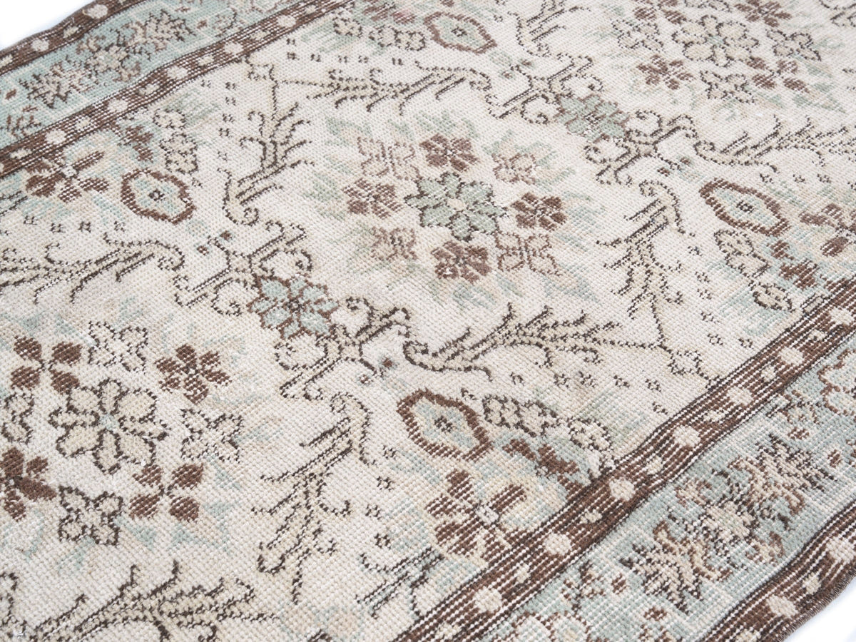 8401, Turkish Isparta Area Rug