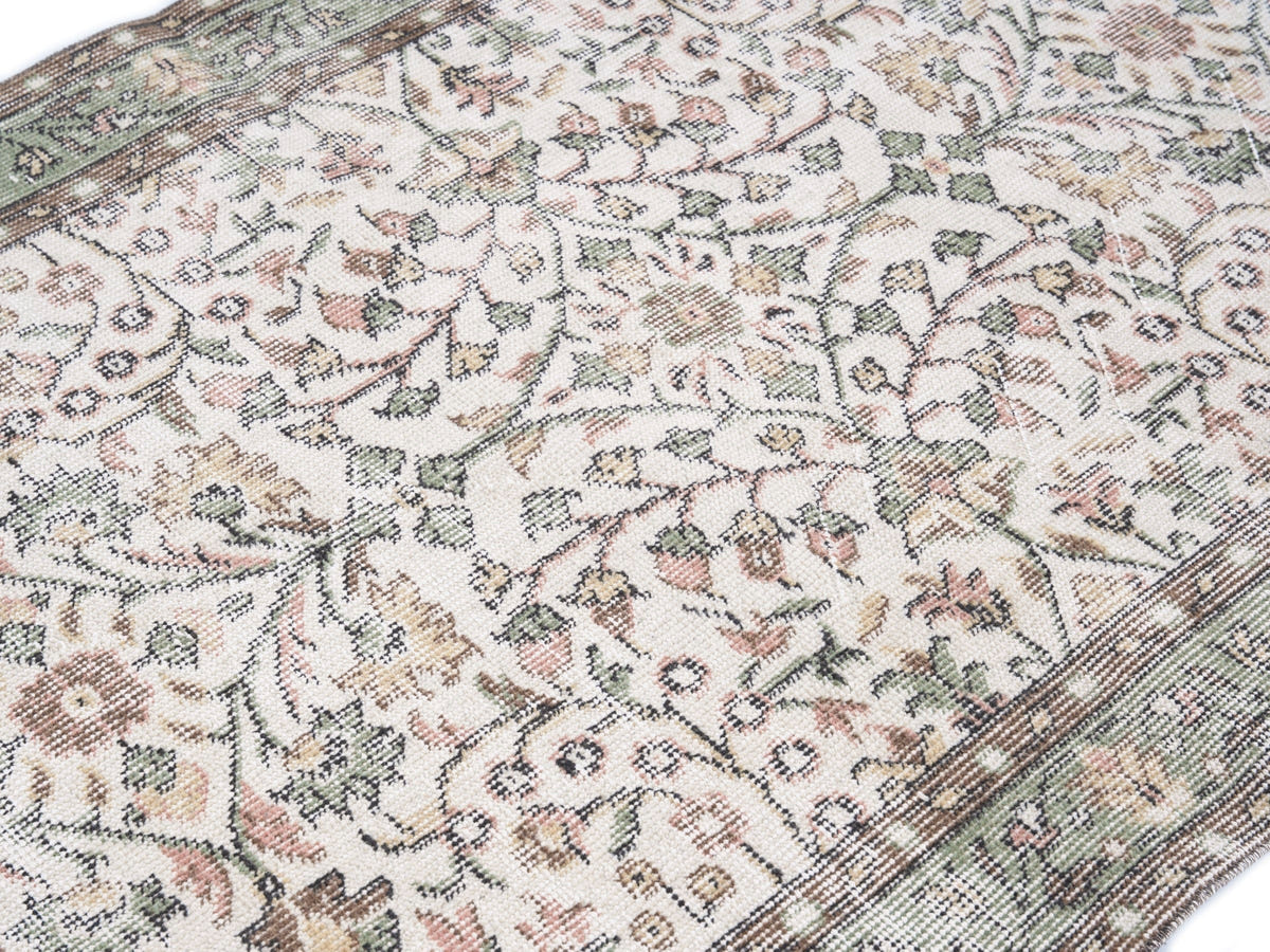 8380, Turkish Isparta Area Rug