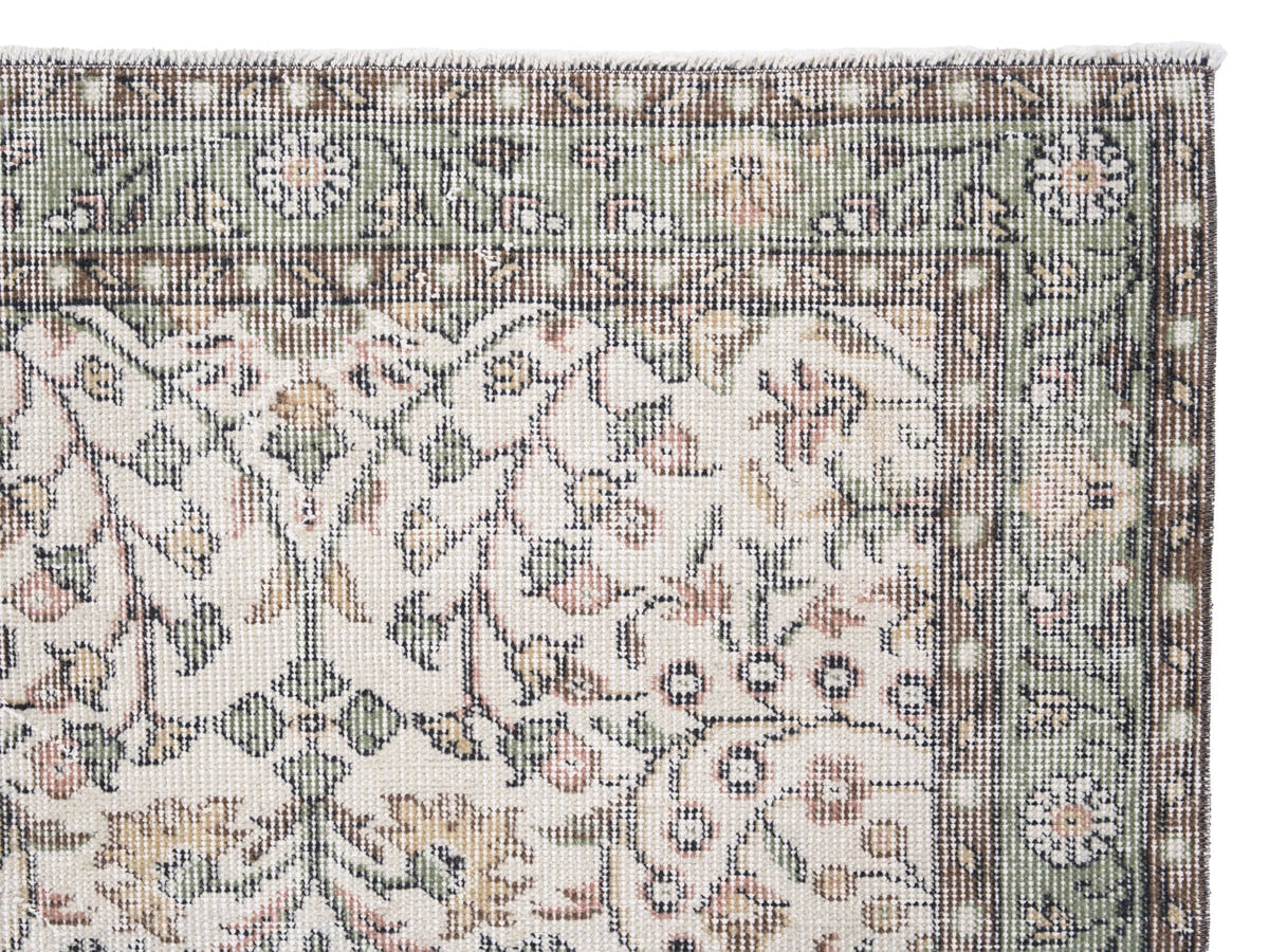 8380, Turkish Isparta Area Rug