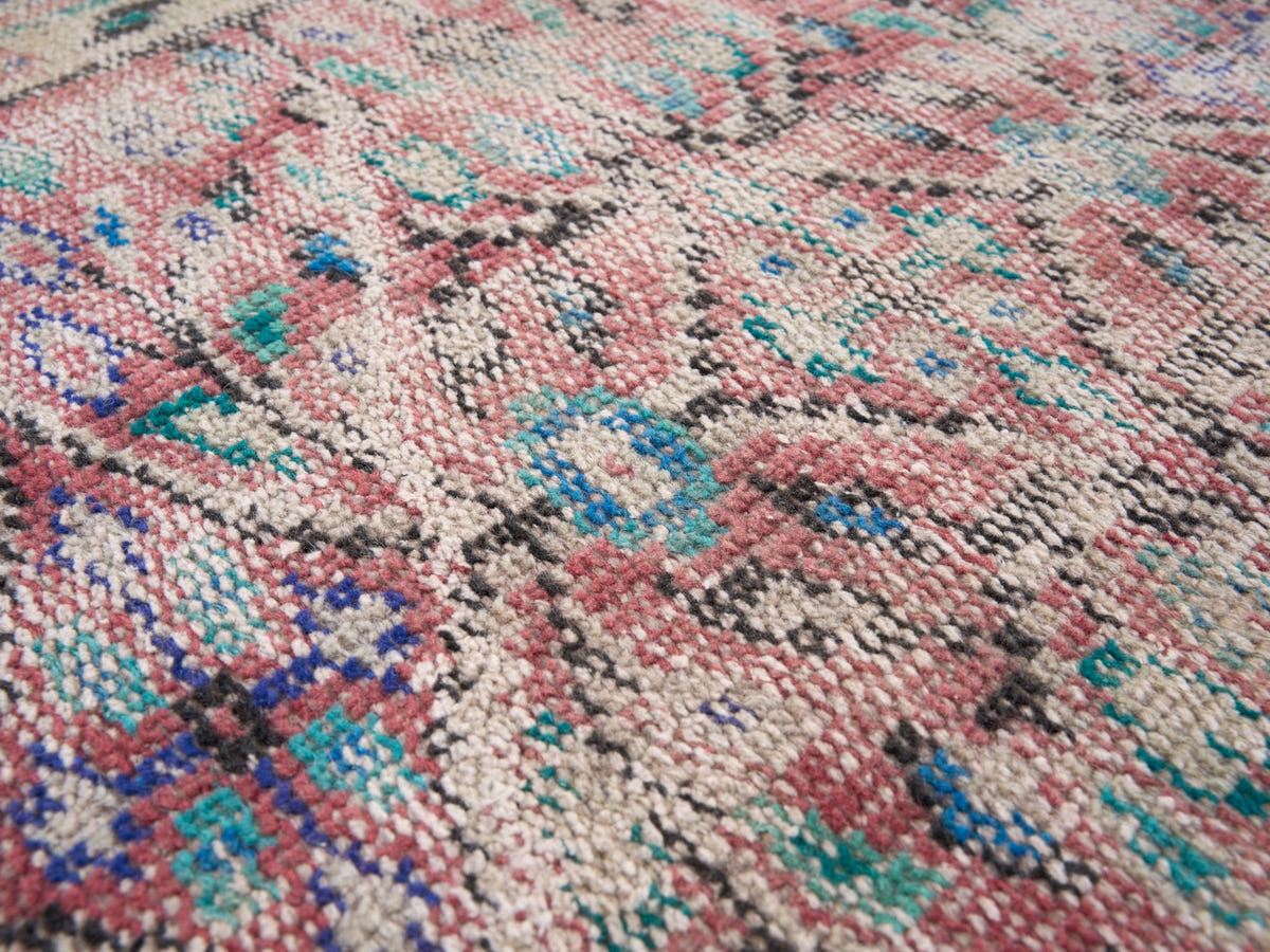 8529, Turkish Manisa Area Rug