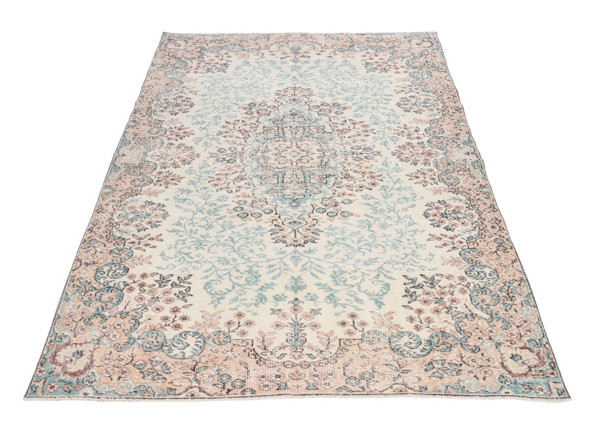 8525, Turkish Isparta Area Rug