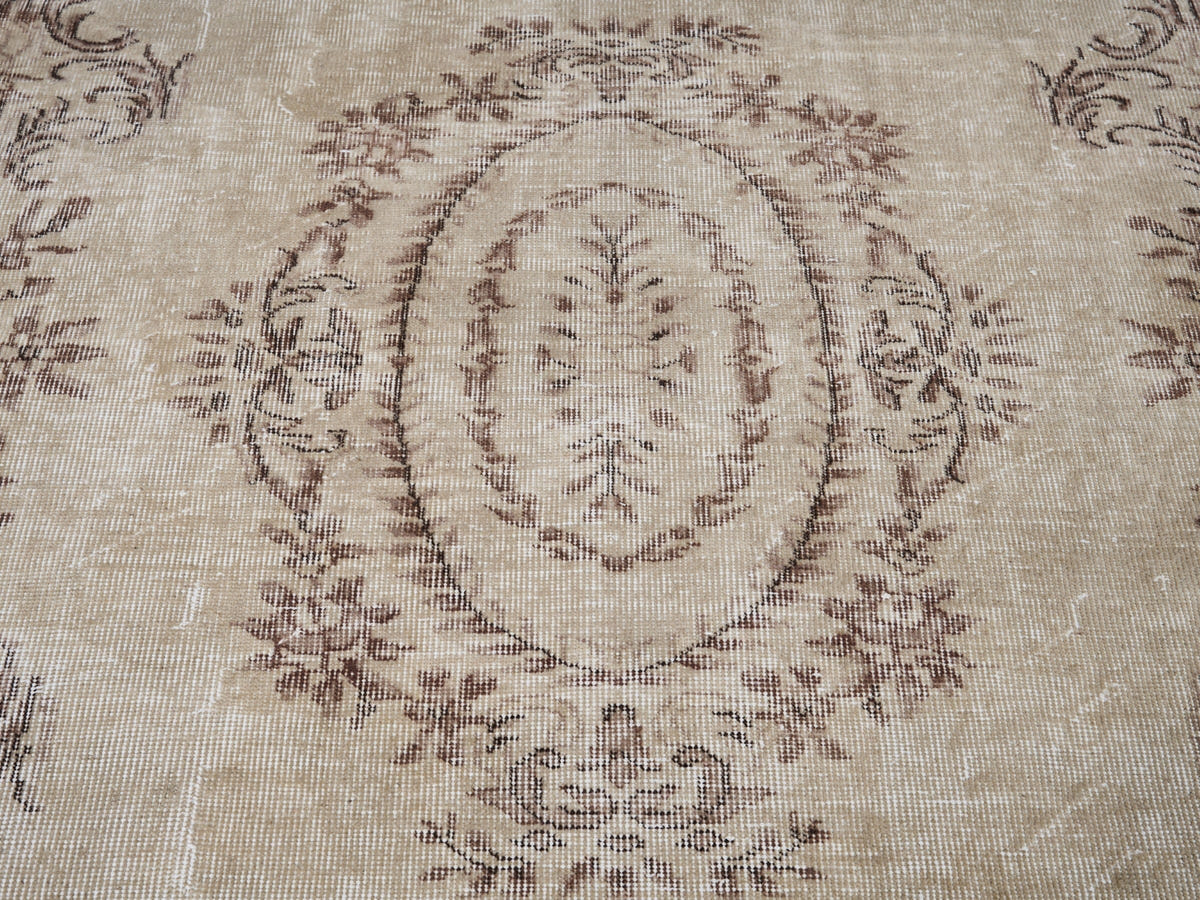 8272, Turkish Isparta Area Rug