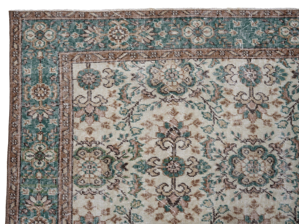 8076, Turkish Isparta Area Rug