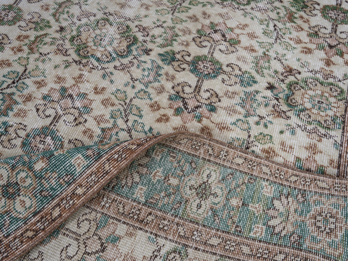 8076, Turkish Isparta Area Rug