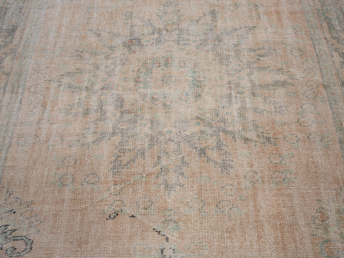 8093, Turkish Manisa Area Rug