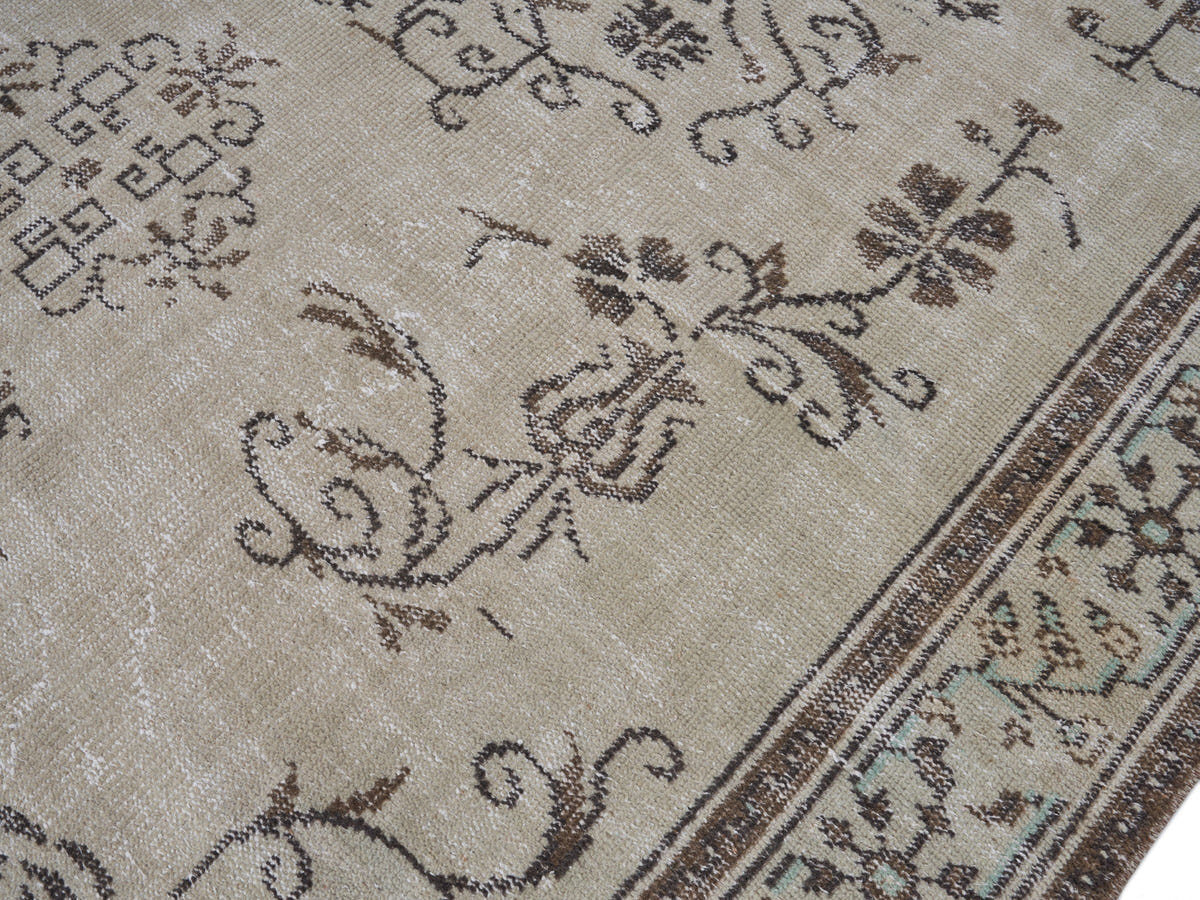 8116, Turkish Manisa Area Rug
