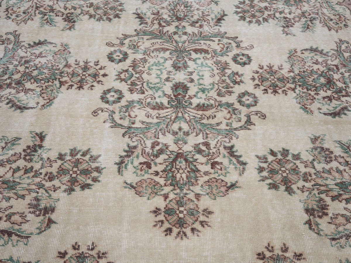 8070, Turkish Isparta Area Rug