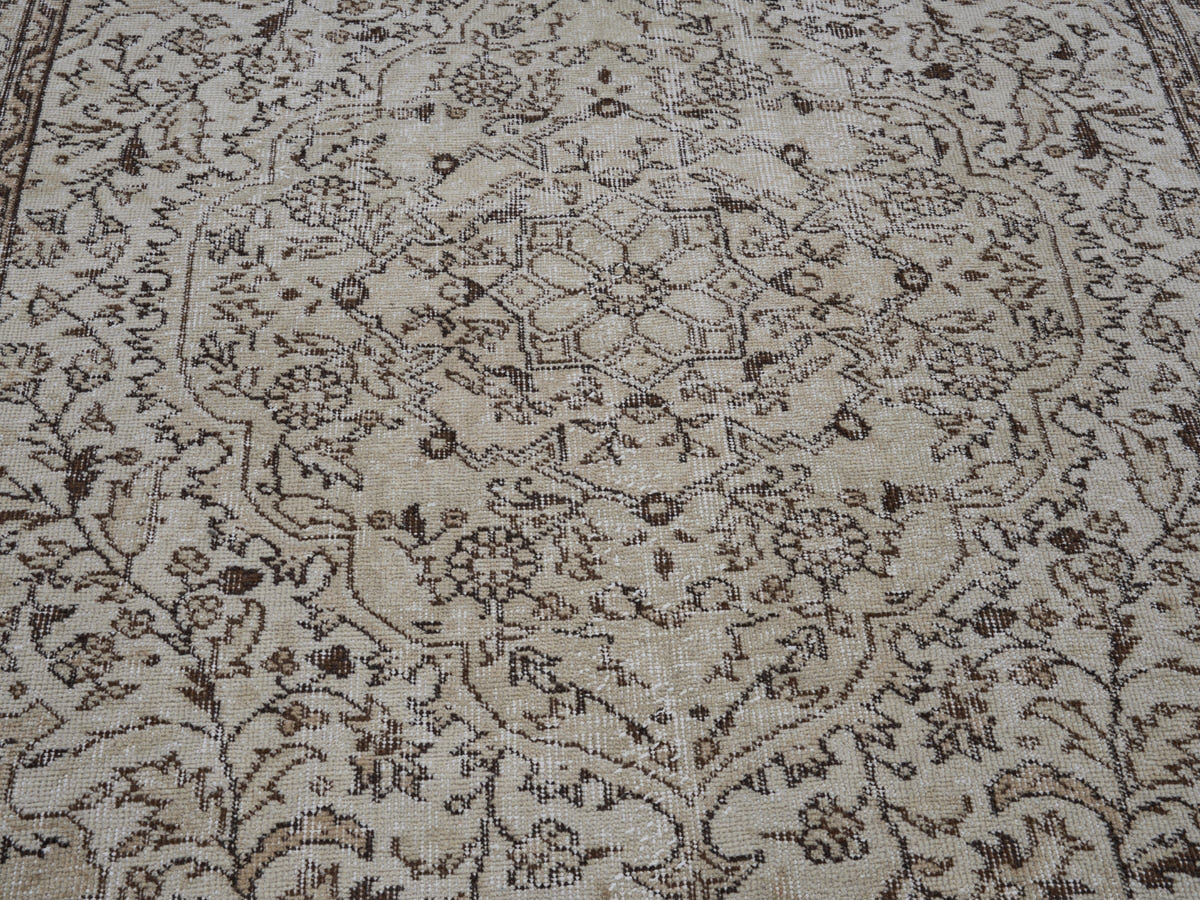8032, Turkish Isparta Area Rug