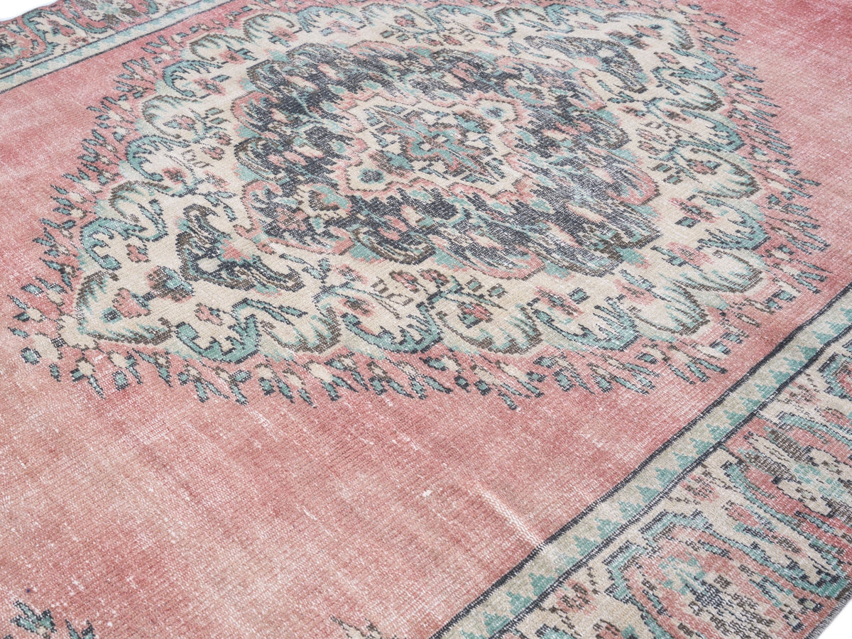 8500, Turkish Manisa Area Rug