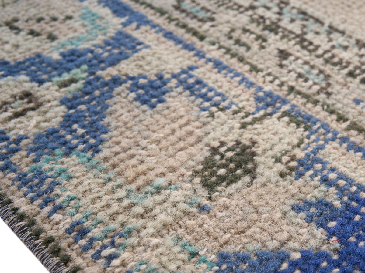8492, Turkish Manisa Area Rug
