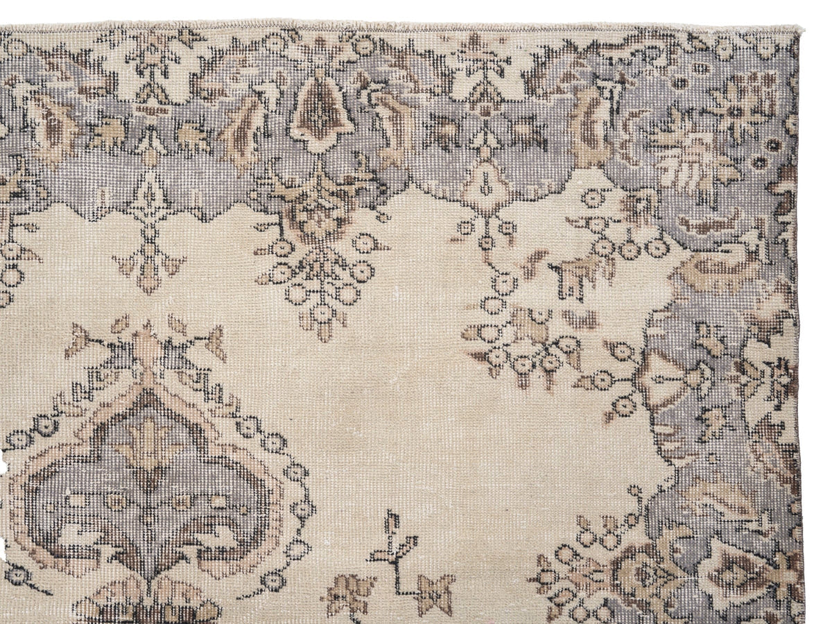 8462, Turkish Isparta Area Rug