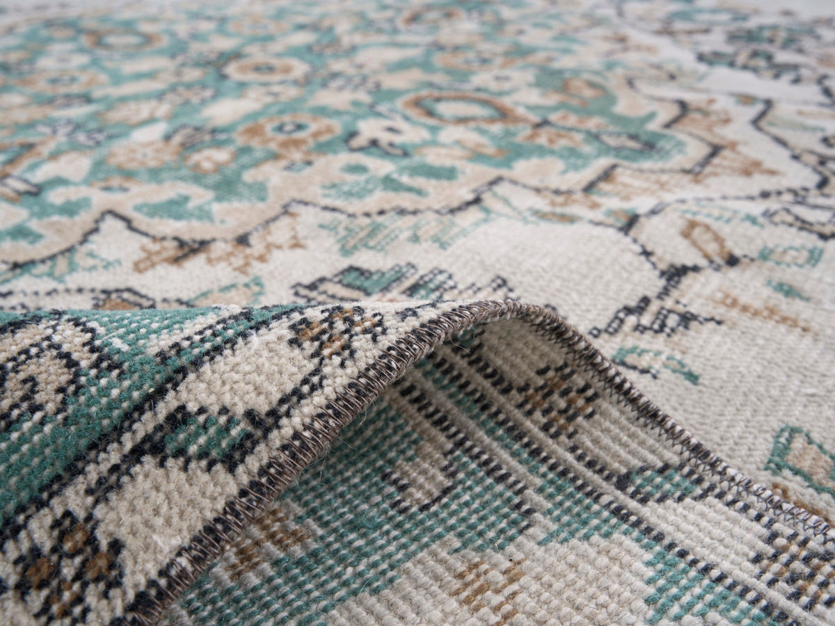 8452, Turkish Isparta Area Rug