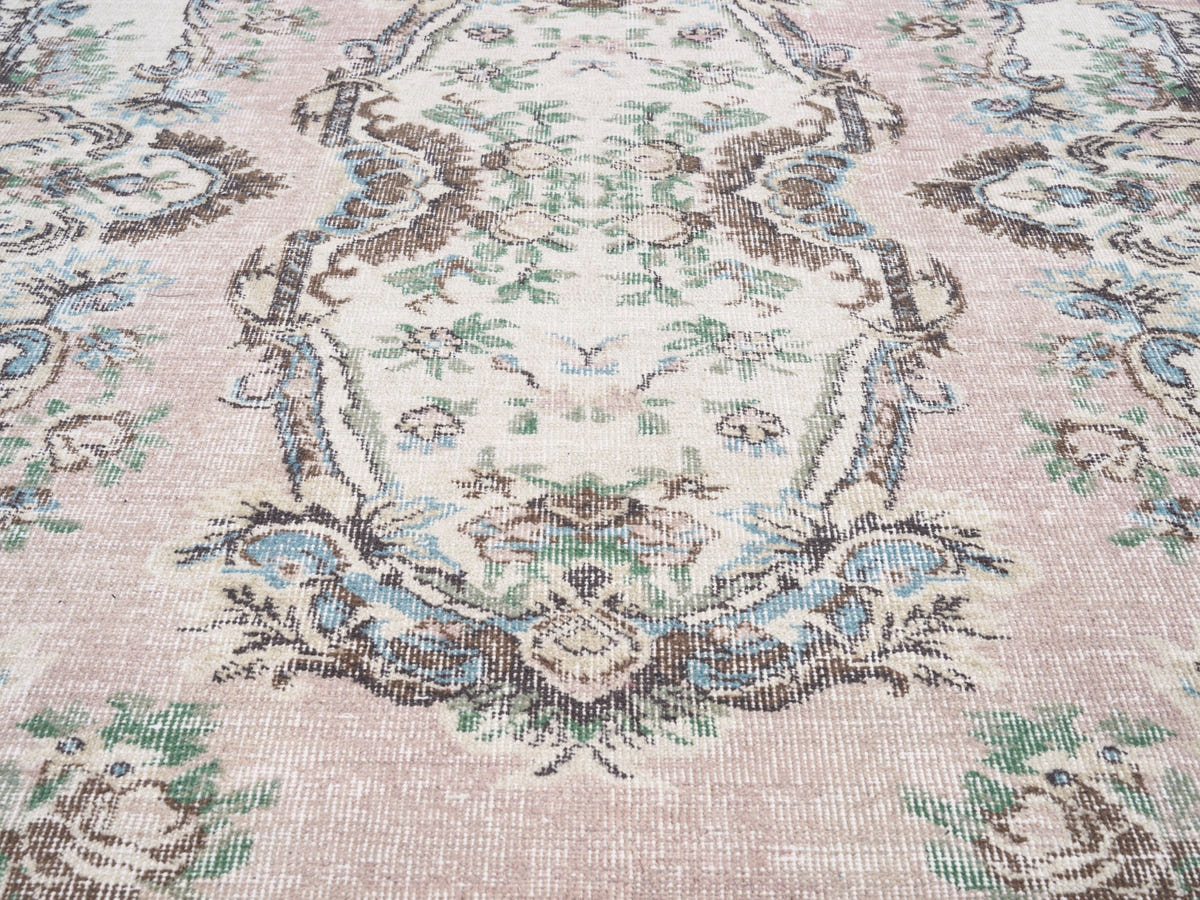 8557, Turkish Isparta Area Rug