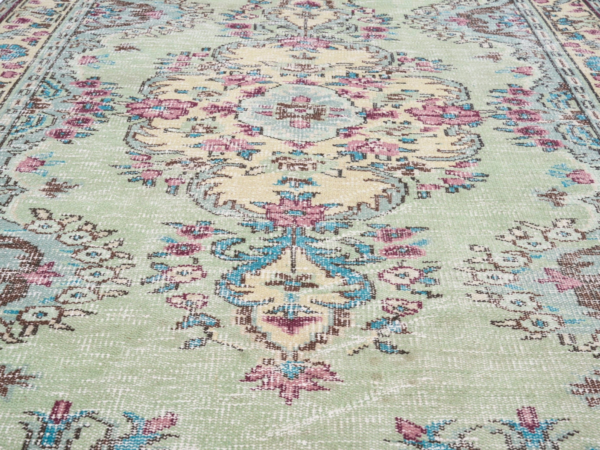 8503, Turkish Manisa Area Rug