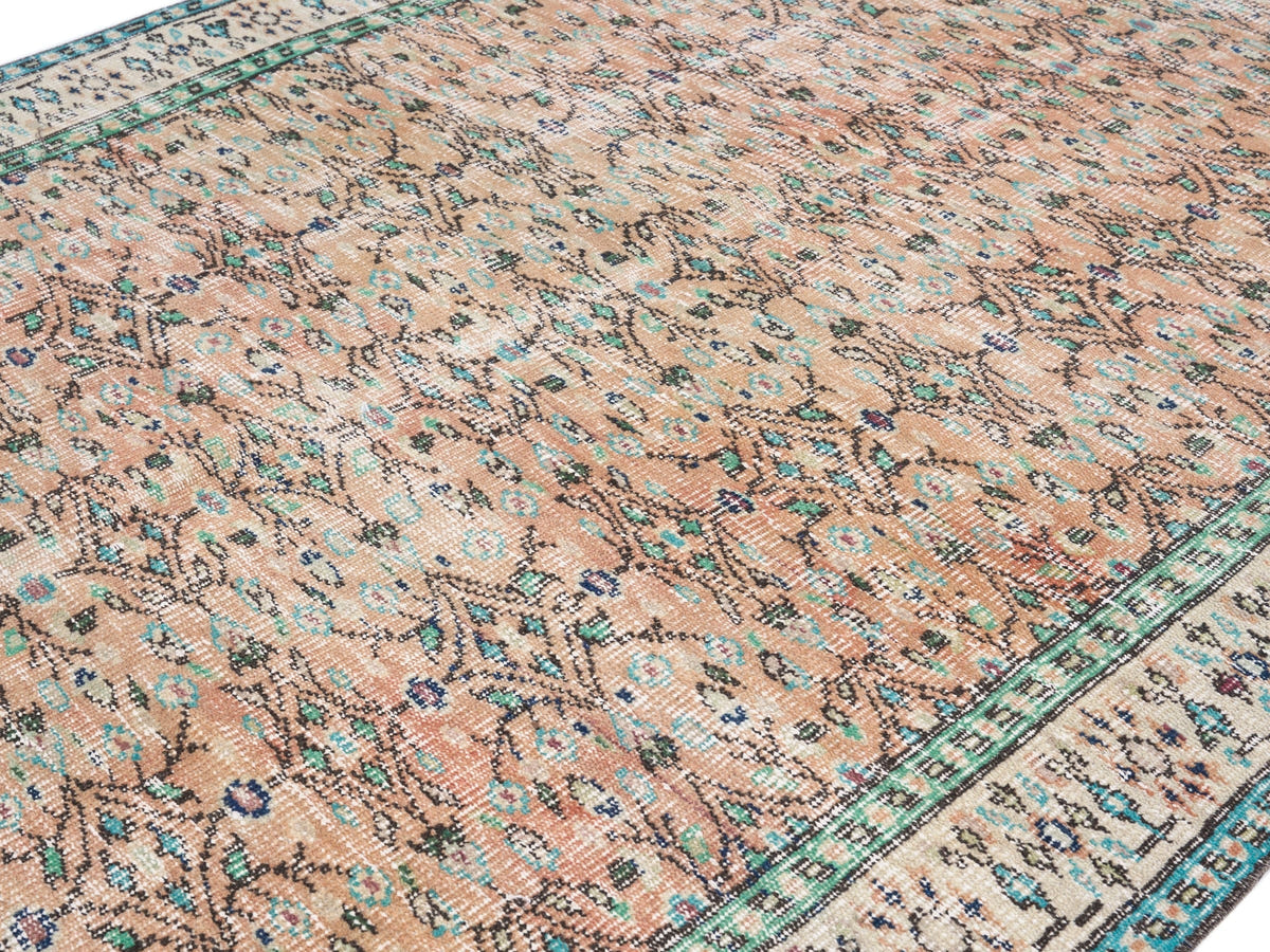 8479, Turkish Manisa Area Rug