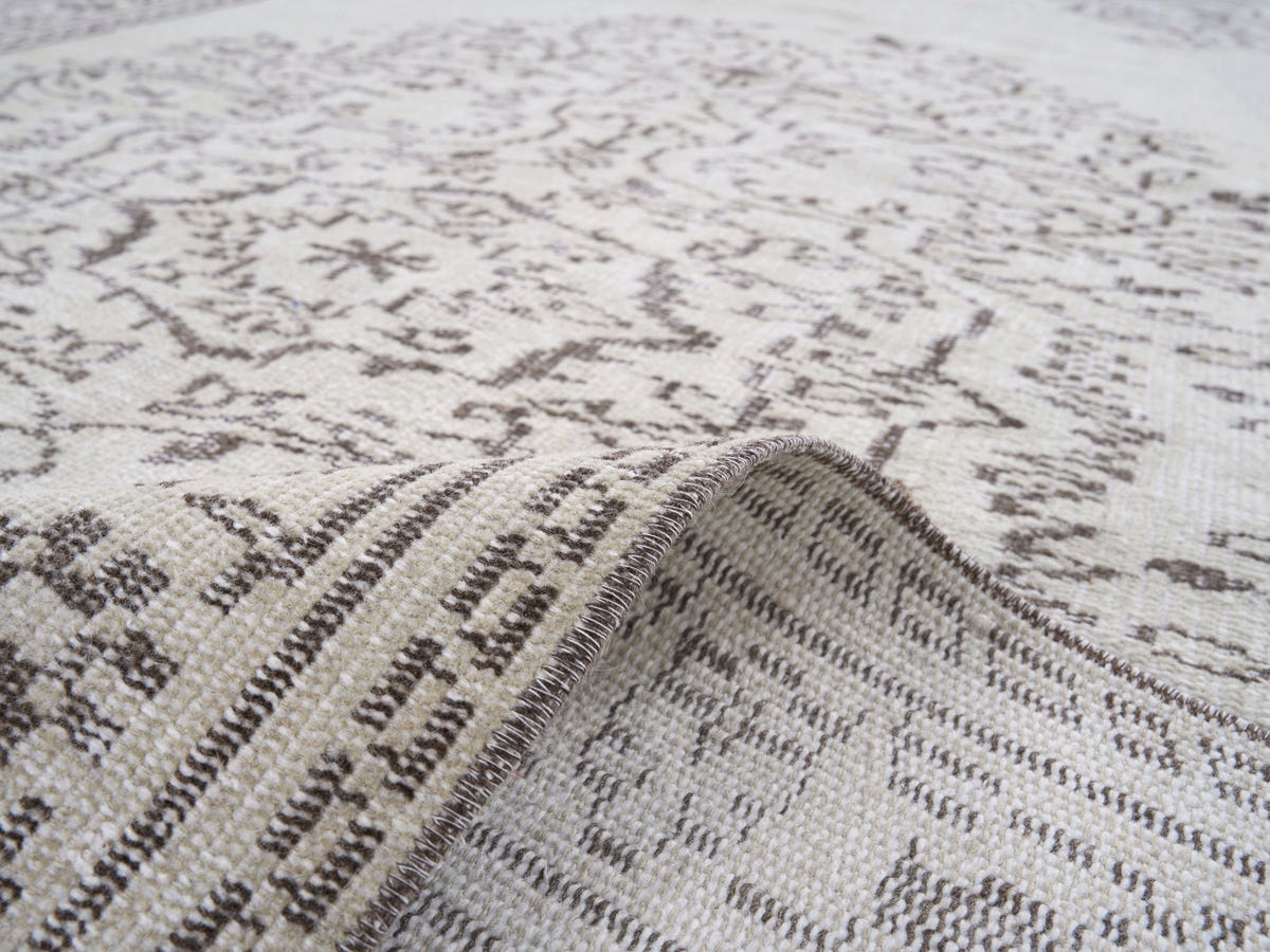 8453, Turkish Manisa Area Rug
