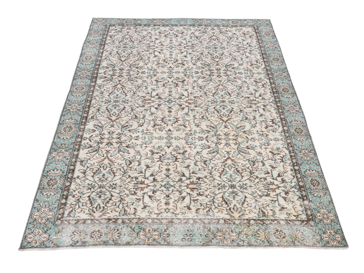 8450, Turkish Isparta Area Rug