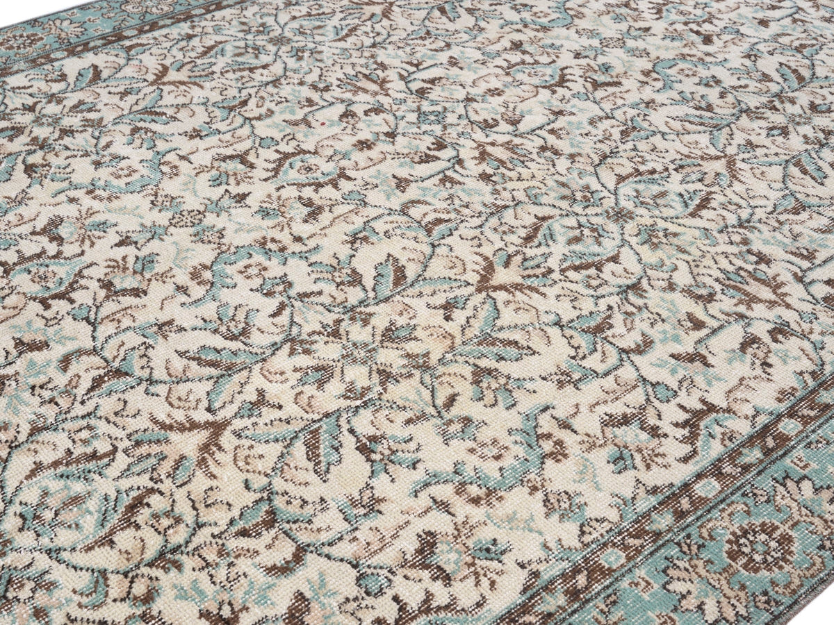 8450, Turkish Isparta Area Rug