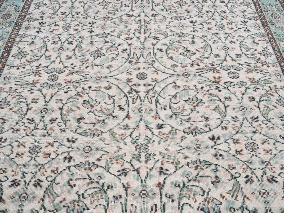 8834, Turkish Isparta Area Rug