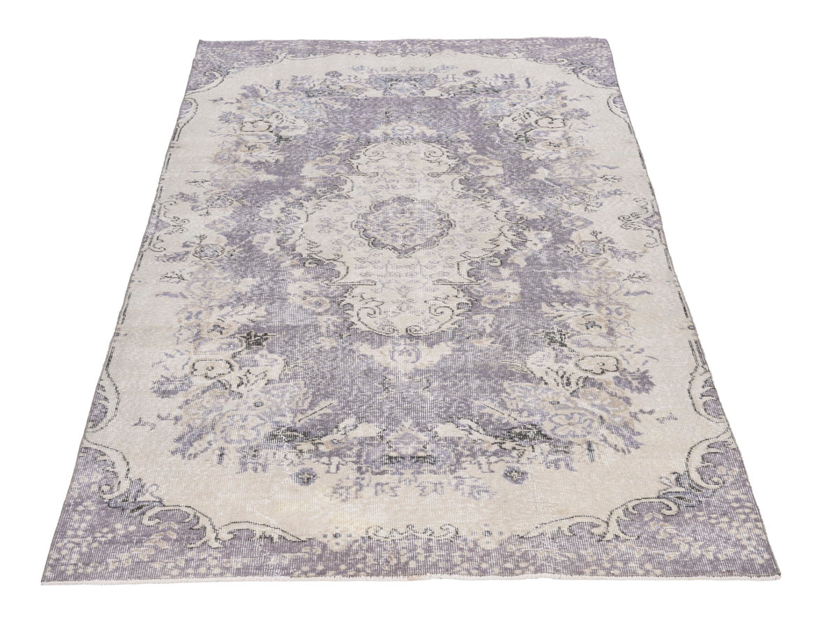 8832, Turkish Isparta Area Rug