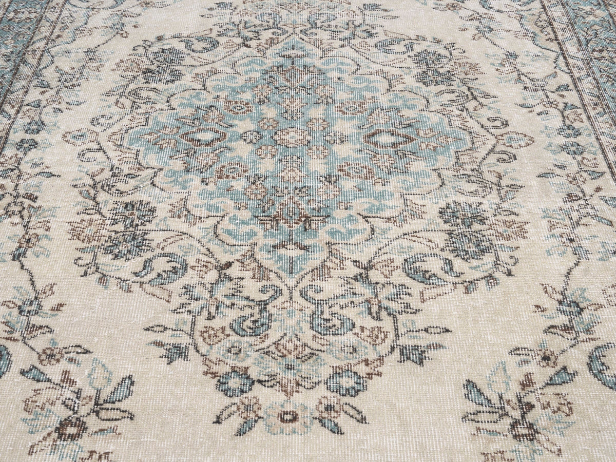 8831, Turkish Isparta Area Rug