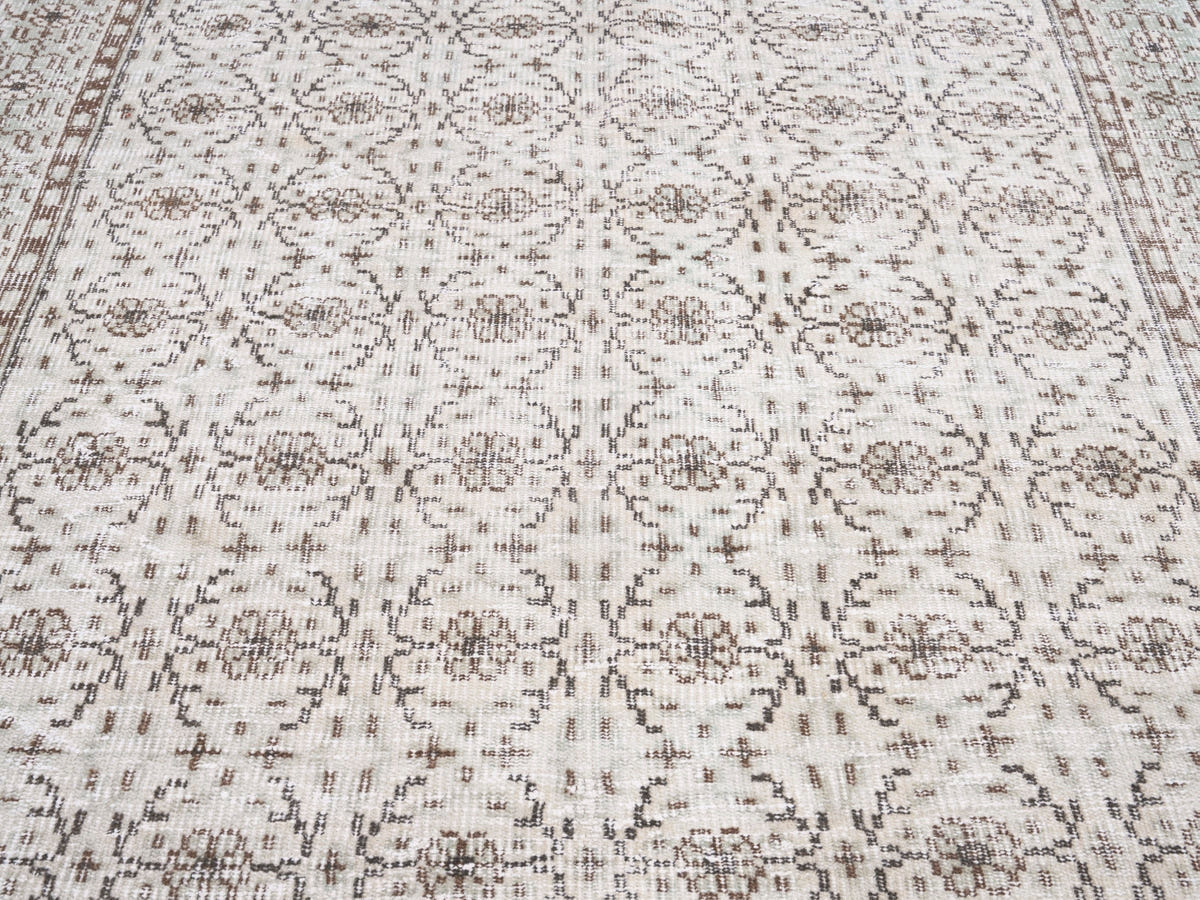 8791, Turkish Manisa Area Rug