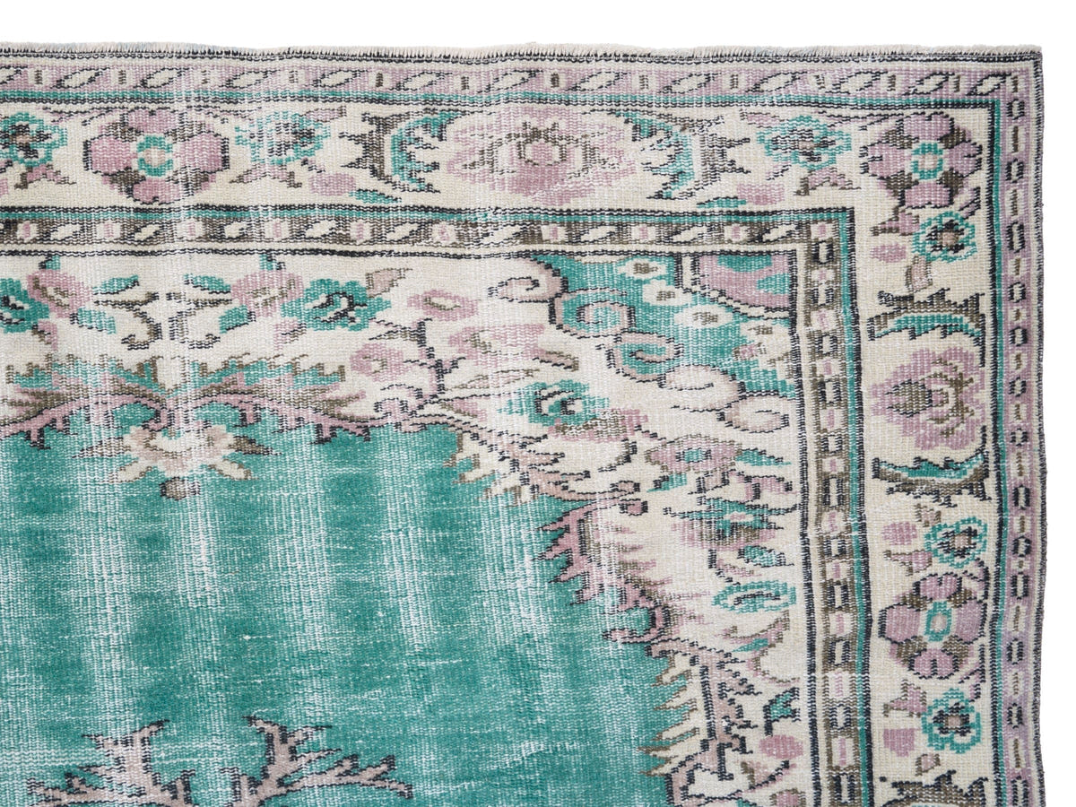 8790, Turkish Manisa Area Rug