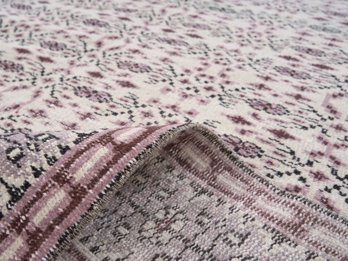 8844, Turkish Manisa Area Rug