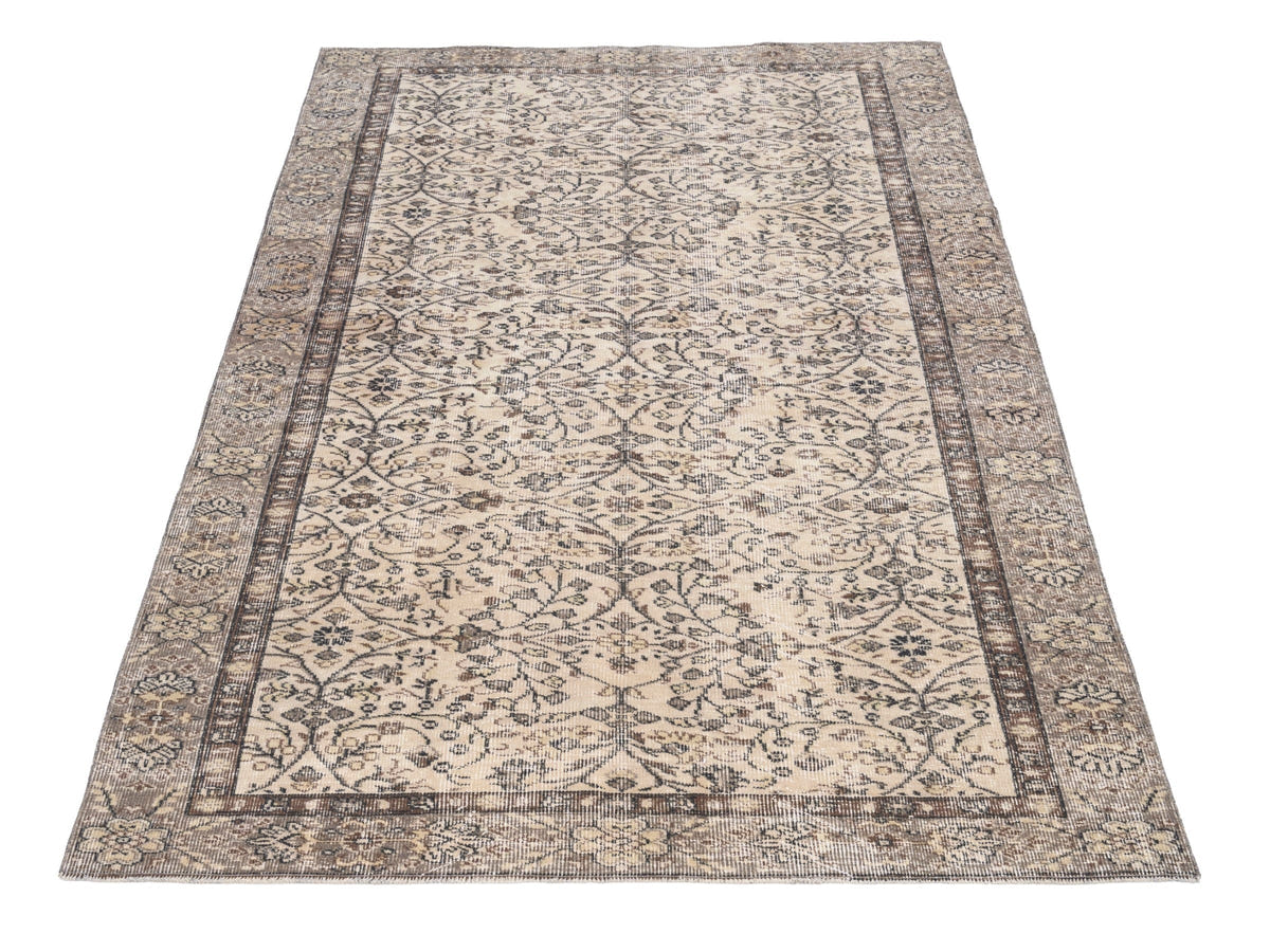 8821, Turkish Isparta Area Rug