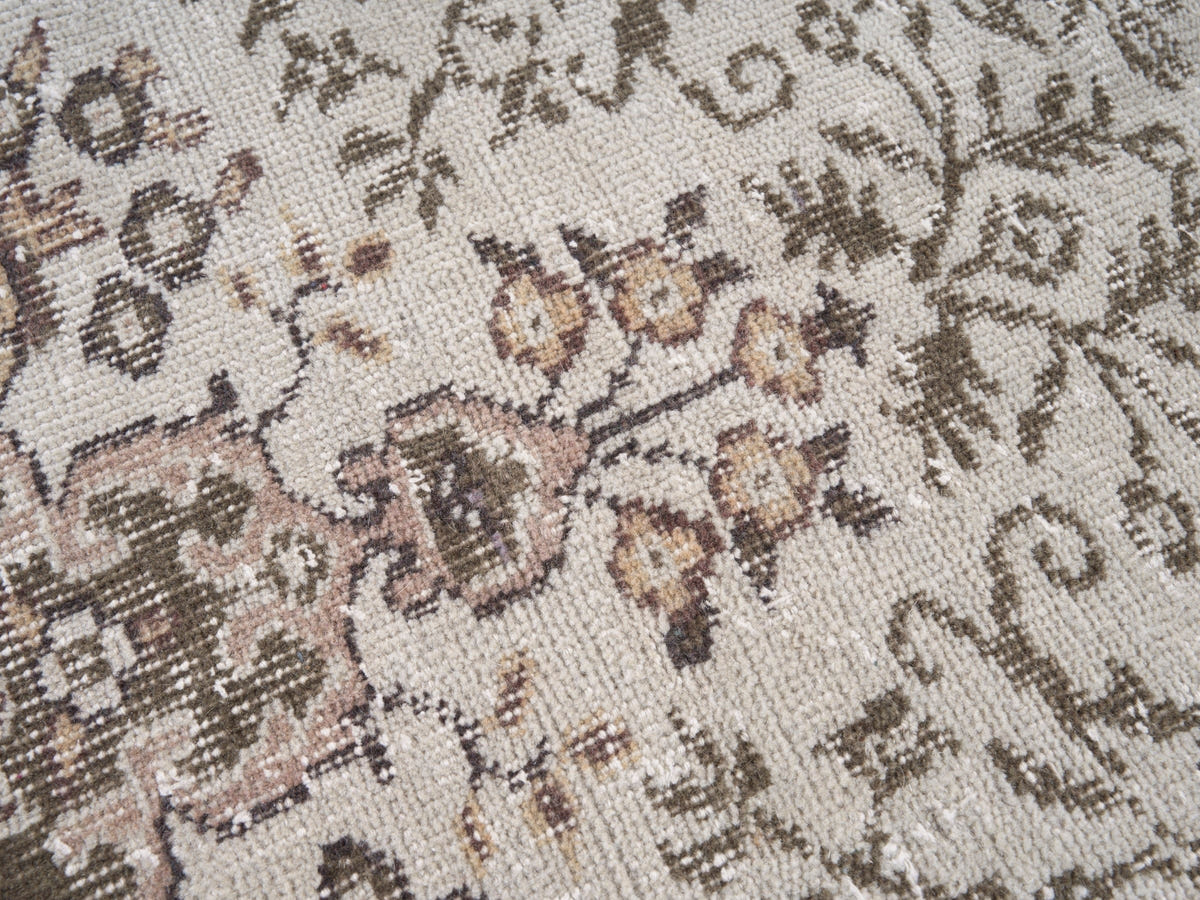 8722, Turkish Isparta Area Rug