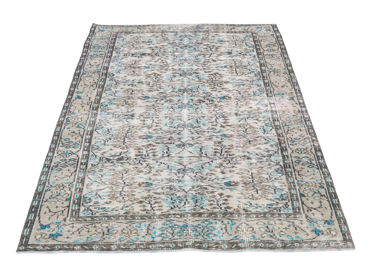 8688, Turkish Manisa Area Rug