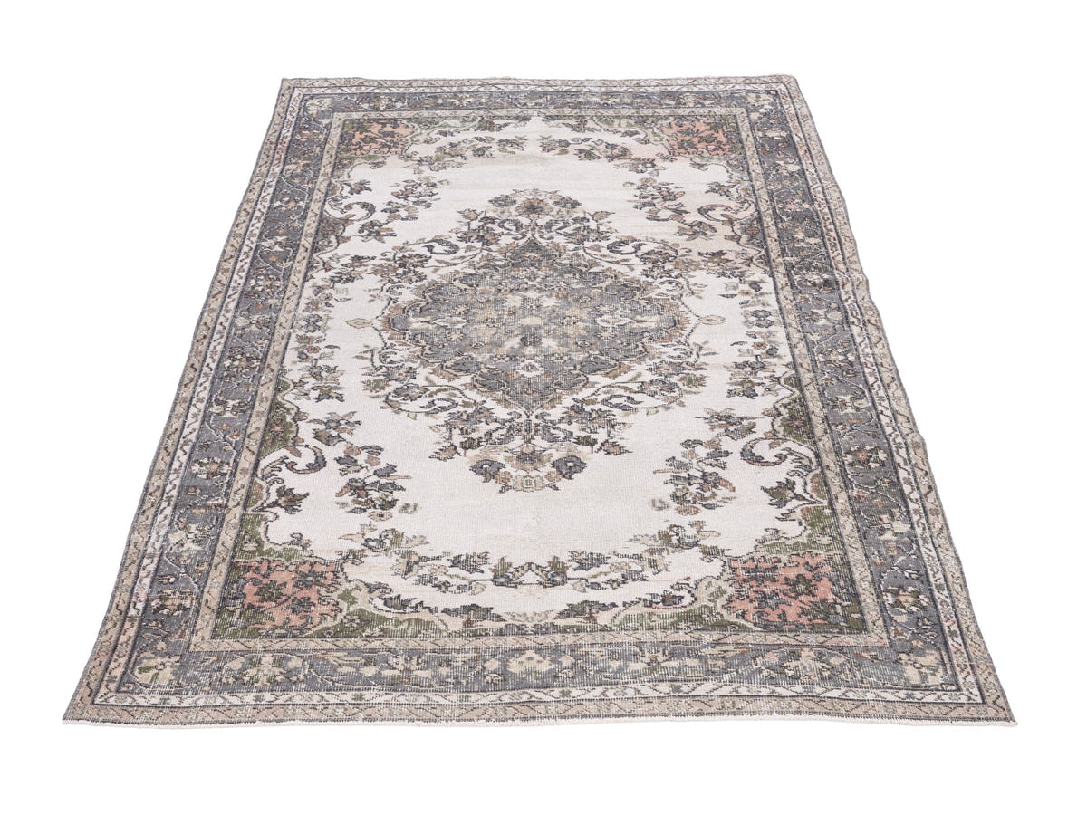 8680, Turkish Isparta Area Rug