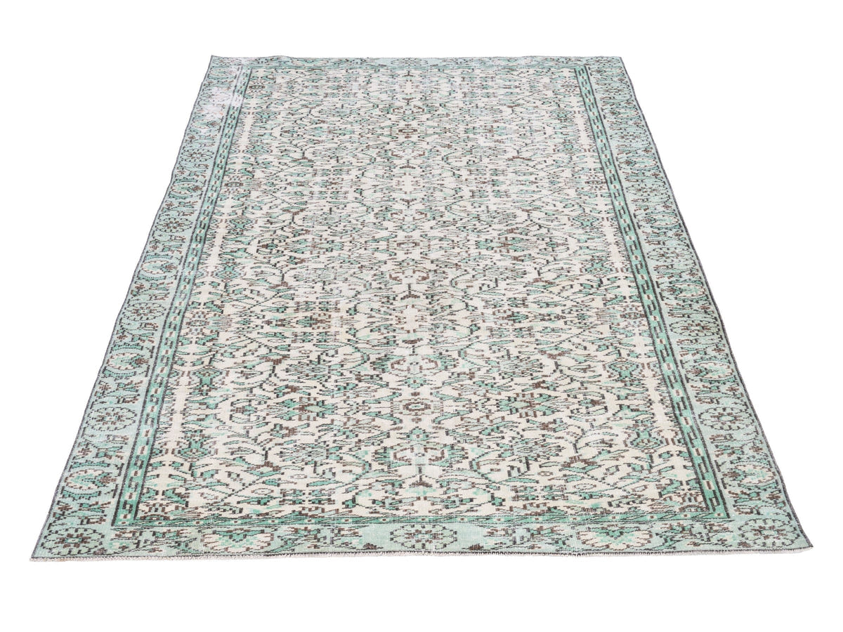 8762, Turkish Manisa Area Rug