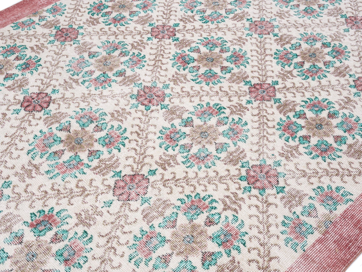 8750, Turkish Isparta Area Rug