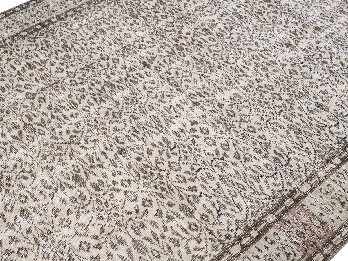 8728, Turkish Manisa Area Rug